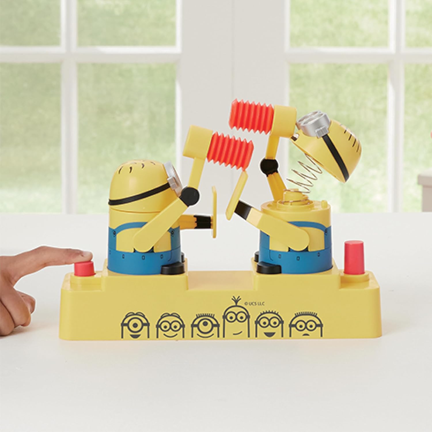 Minions Hammer Pop Game