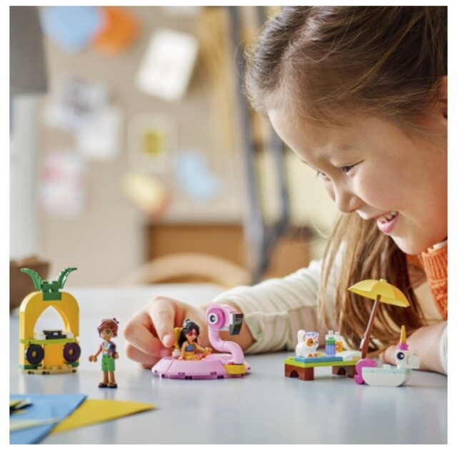 LEGOΓö¼┬½ Friends Unicorn & Flamingo Pool Party